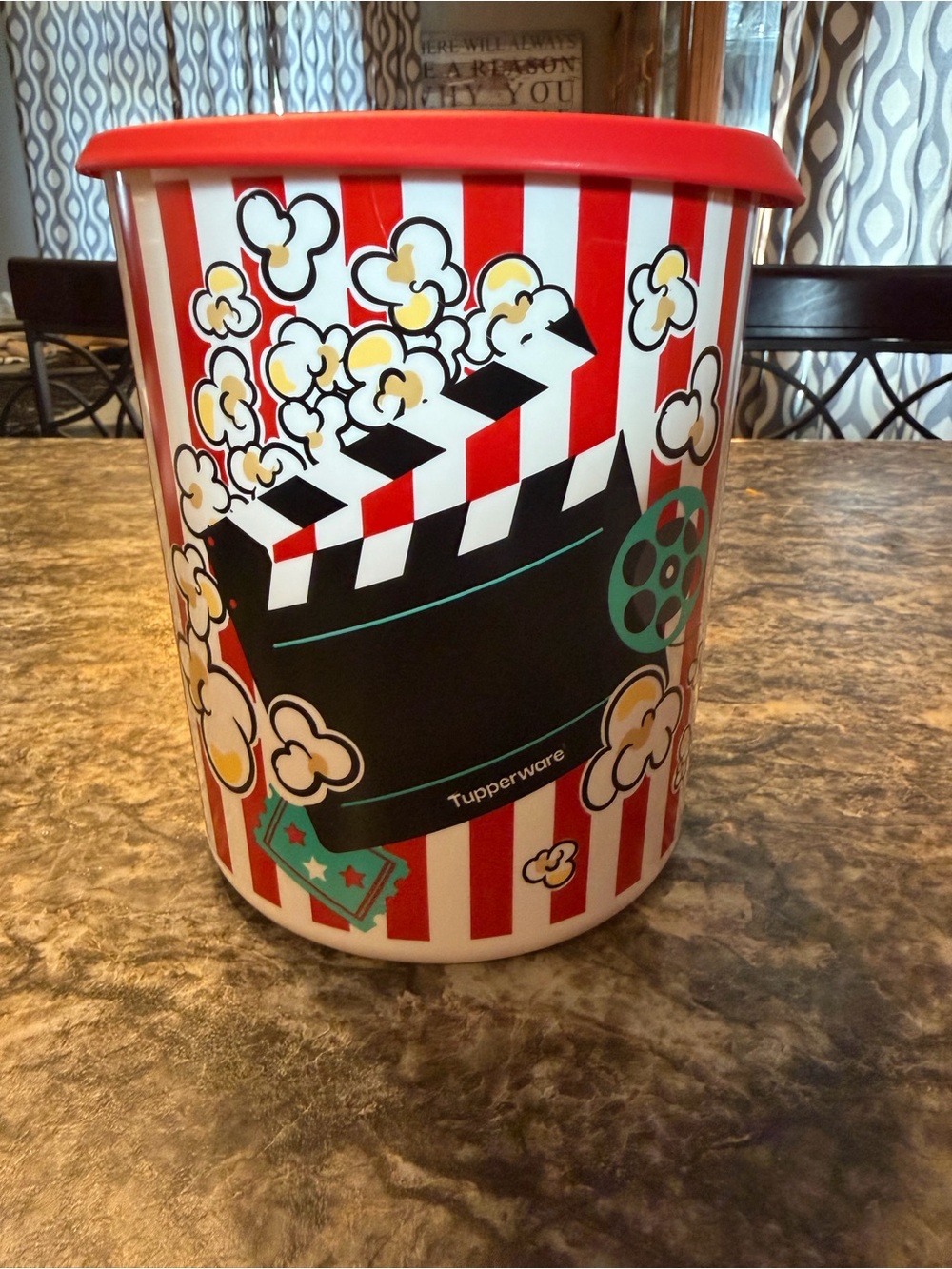 Tupperware canister 12c